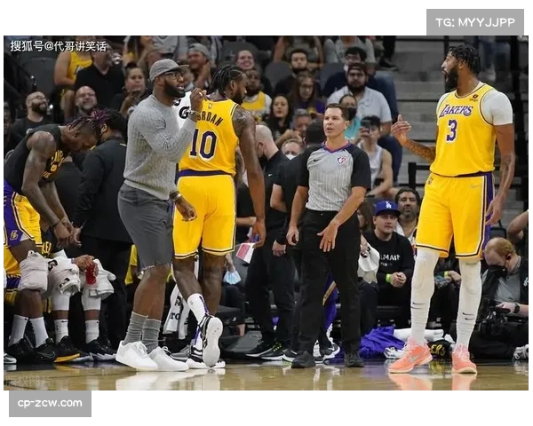 马塔拉佐数据驱动建队 霍芬海姆战术设计基于详细跑动数据分析